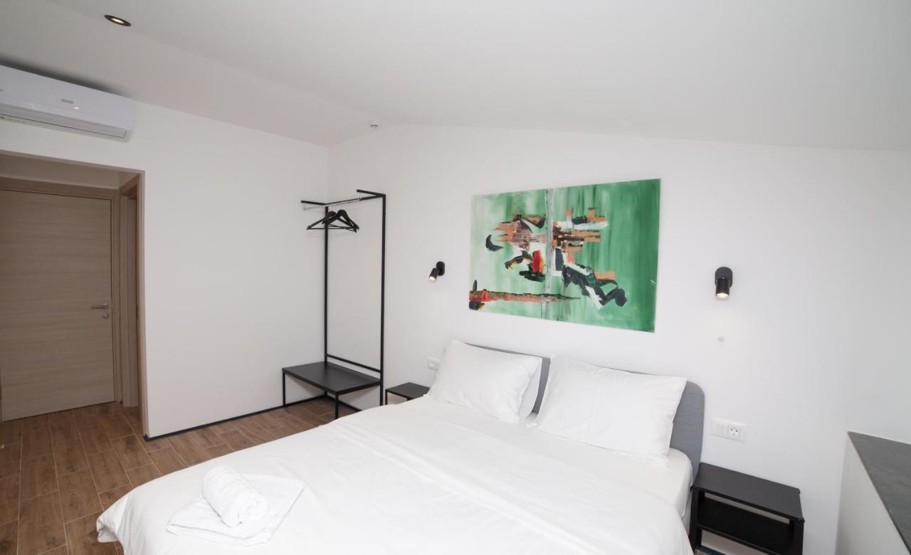 Pearls Apartment *