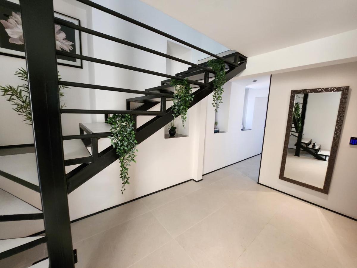 Pearls Apartment *